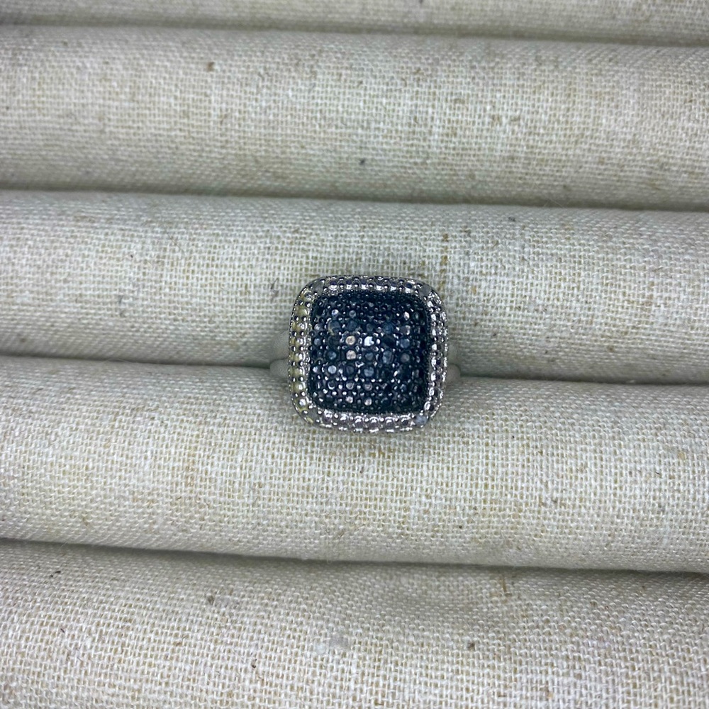 Black and White Diamond Ring in Sterling Silver. Size 7